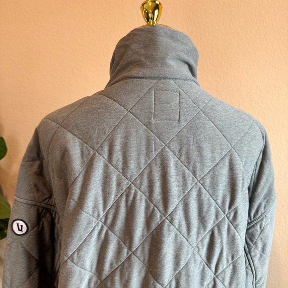 VUORI Halo Insulated Jacket Women’s Large Pistachio Green Quilted Primaloft - Picture 11 of 16